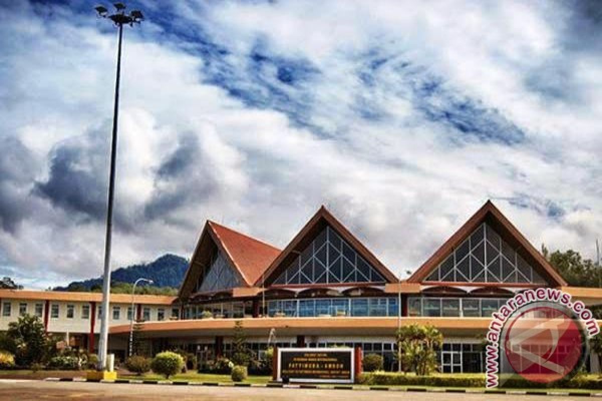 Jumlah penumpang di bandara Pattimura naik 2,55 persen