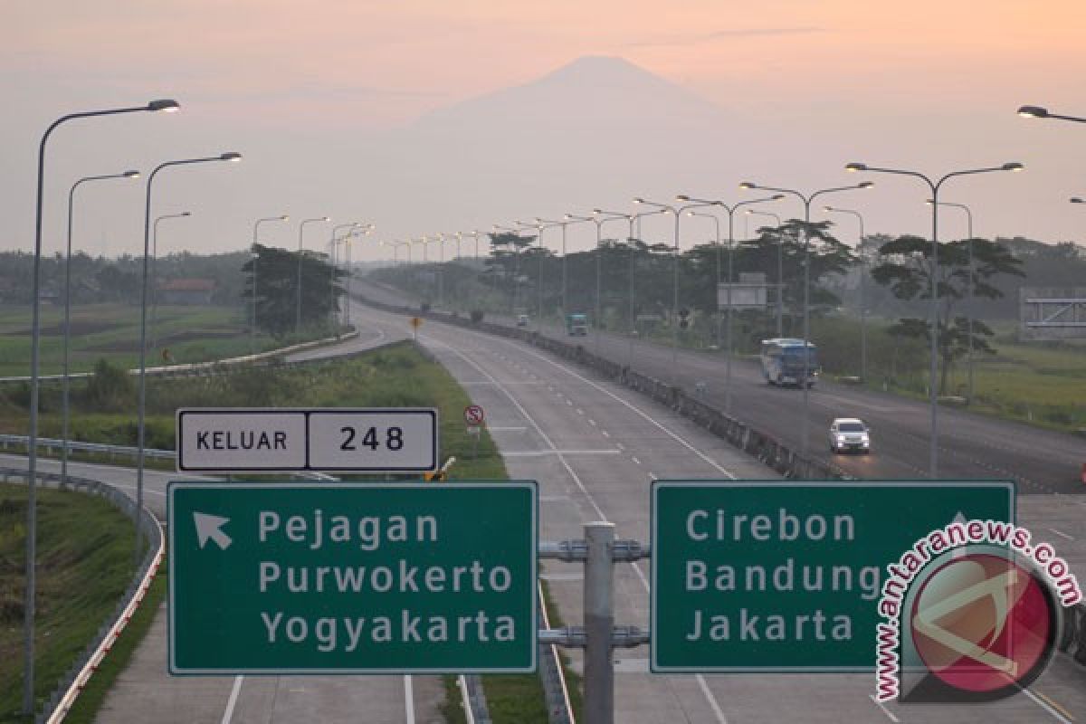 Waspadai belasan titik perbaikan di tol Kanci-Pejagan