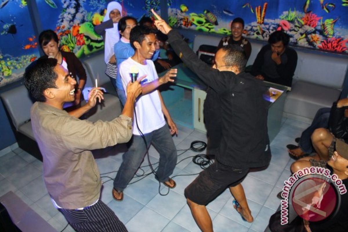 Karokean Masih Tetap Buka Selama Ramadhan 