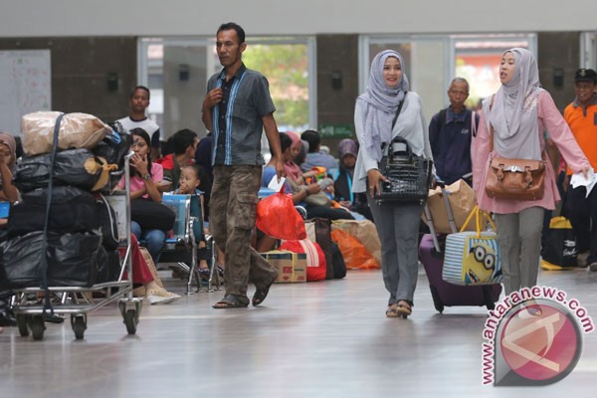 Daop 1 Jakarta tambah fasilitas stasiun jelang mudik