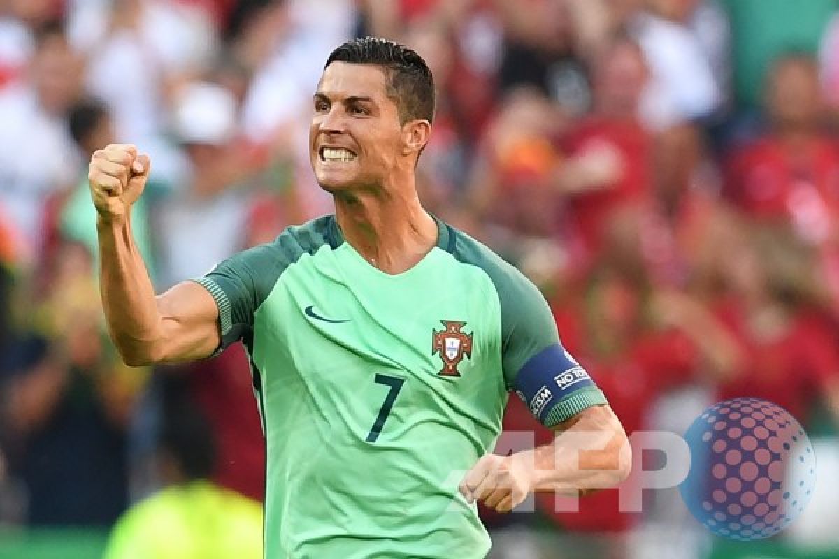Hari ini Pemain Terbaik FIFA diumumkan, Ronaldo calon terkuat