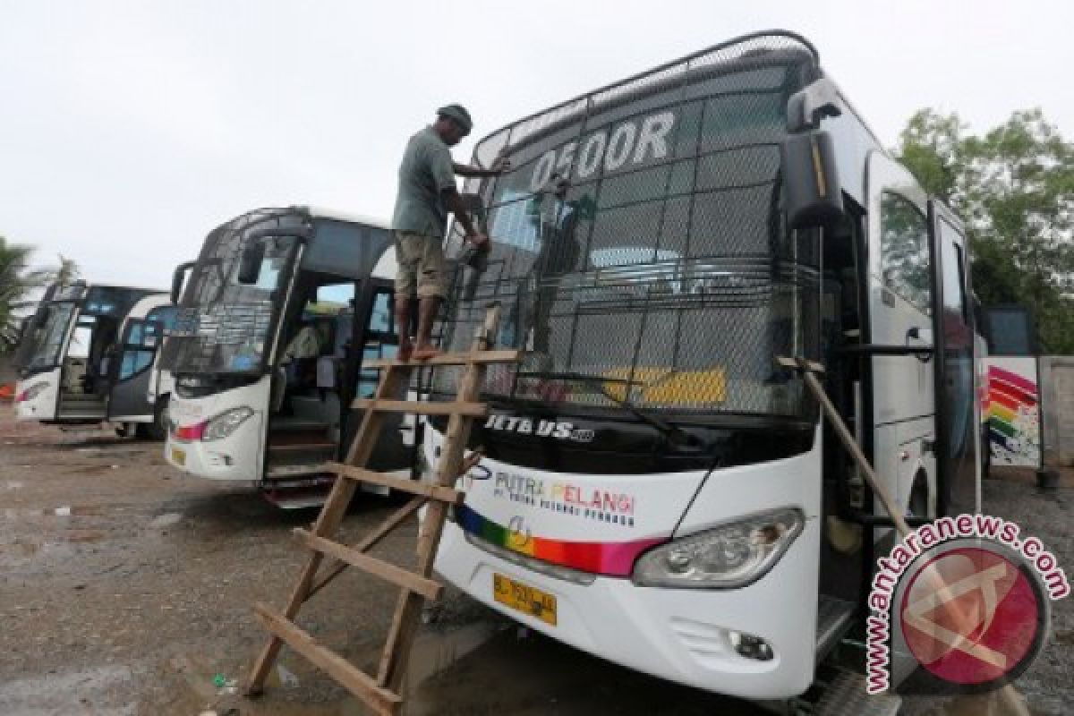 Arus mudik - Perusahaan bus diminta sediakan cadangan