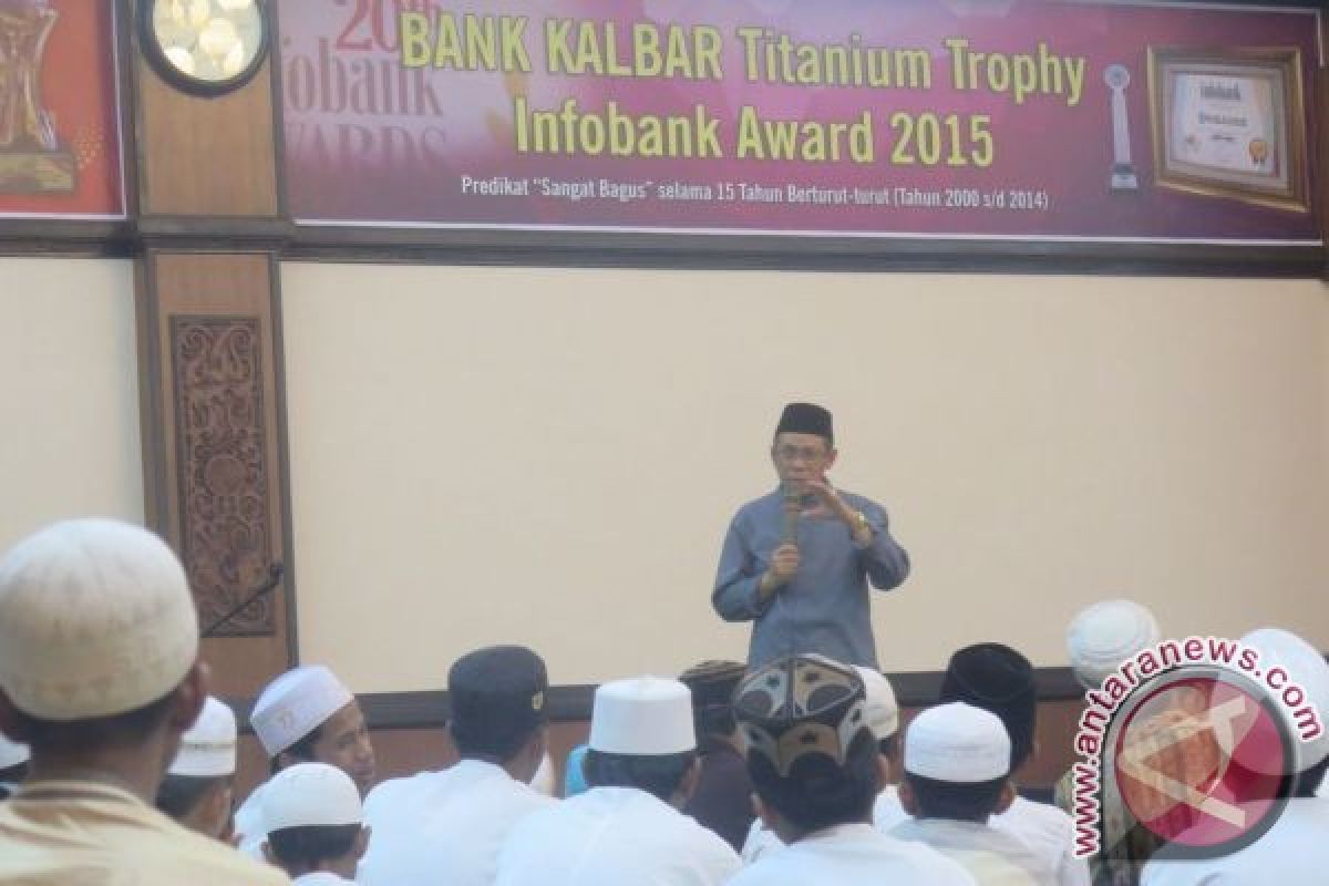 BPD Kalbar Santuni 100 Anak Yatim  