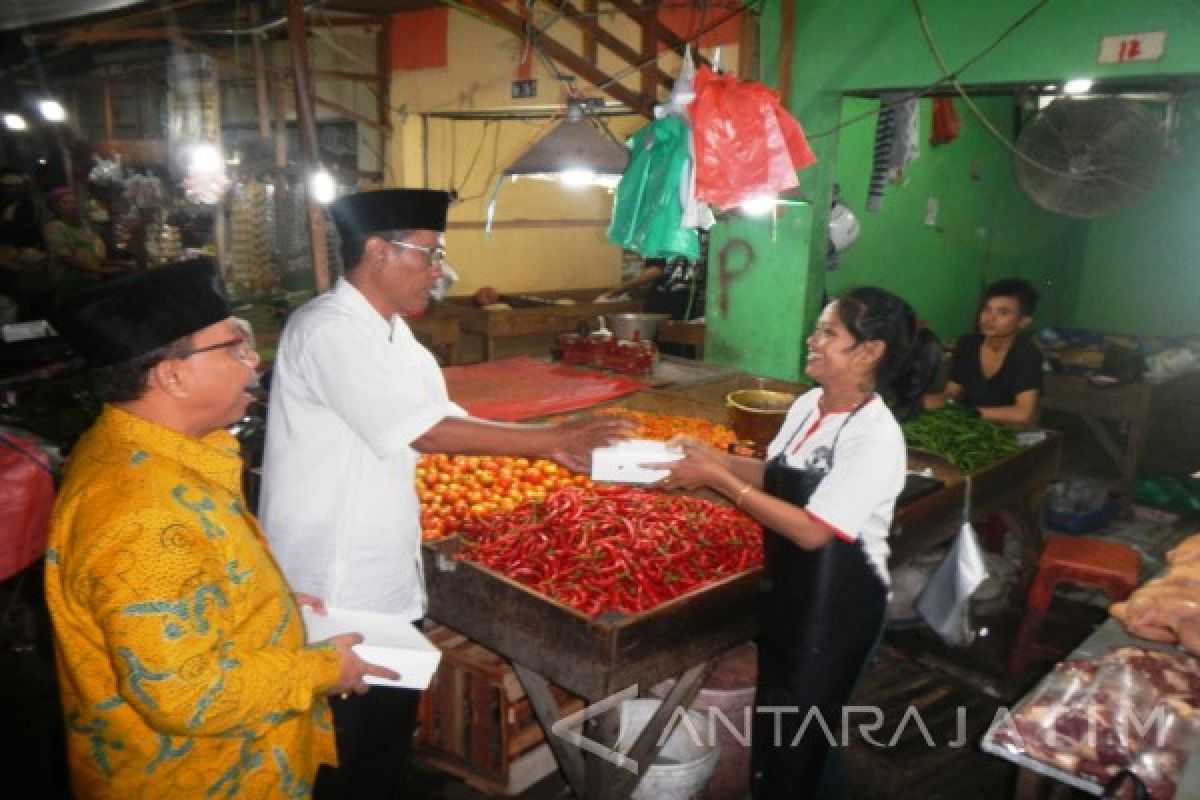 BPJS Ketenagakerjaan Darmo Bagikan 1.500 Nasi Sahur