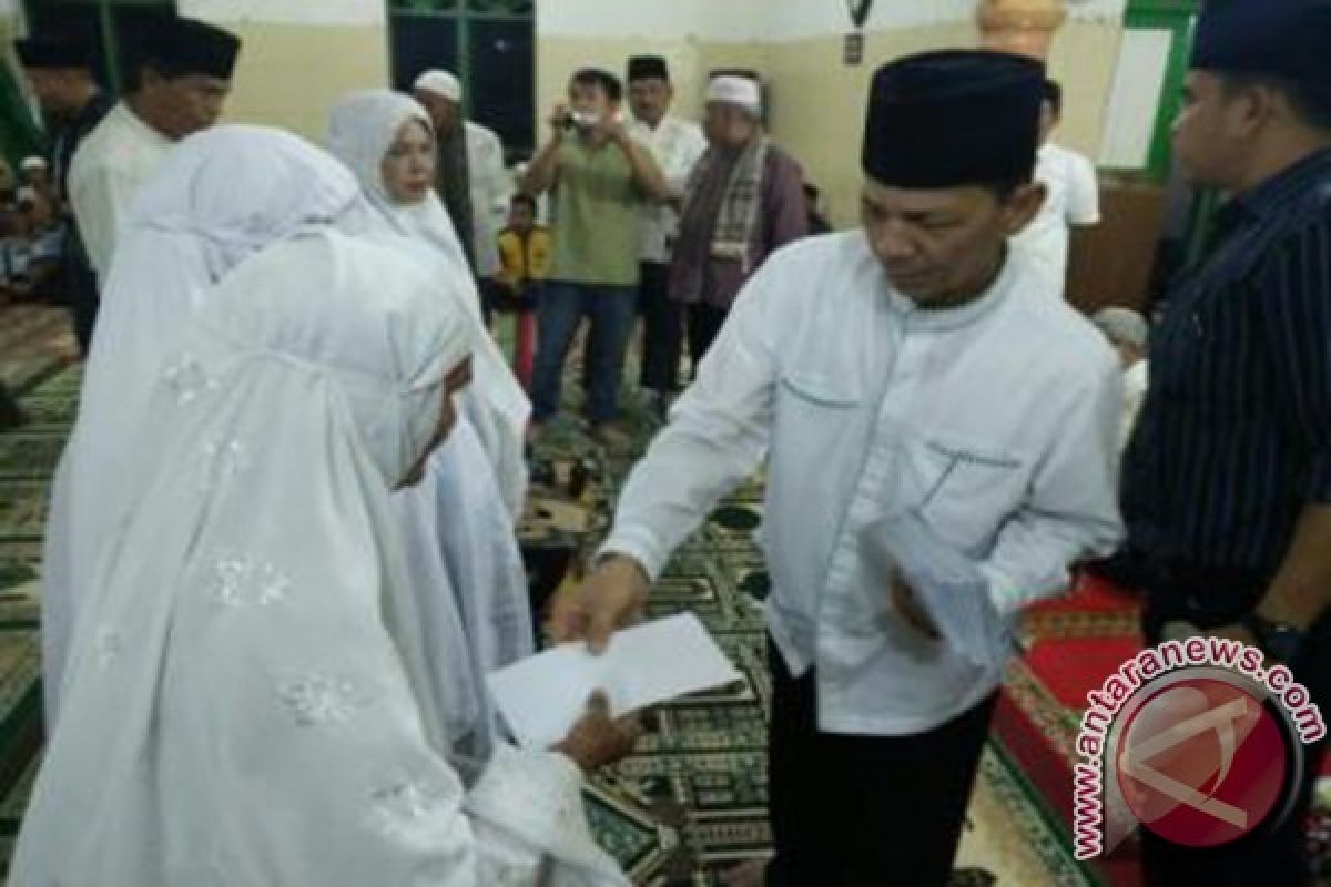 Bupati Tapsel Ajak PNS Keluarkan Zakat