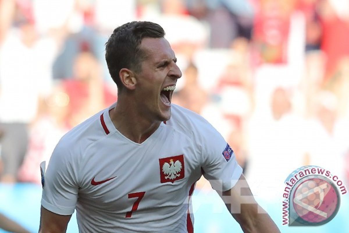 Euro 2016 - Tumbangkan Swiss 6-5 lewat adu penalti, Polandia melaju
