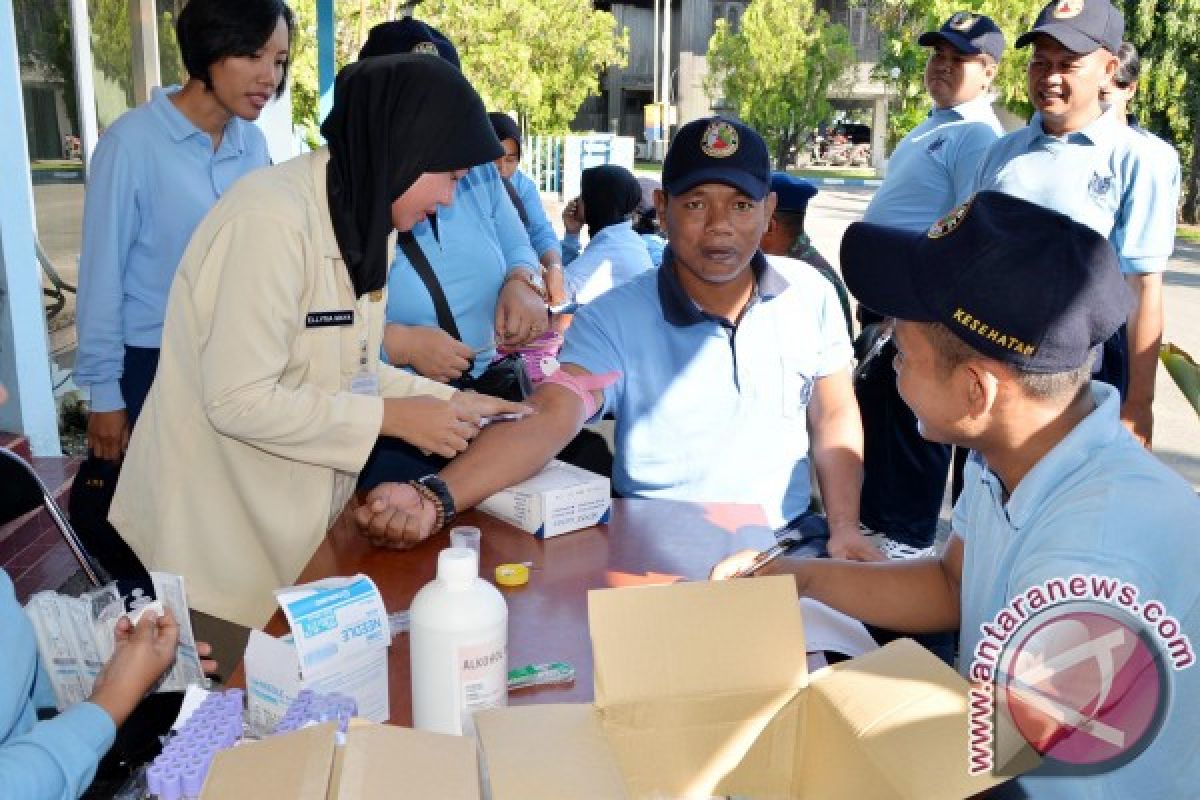 Lanud Sjamsudin Noor Lakukan Tes HIV Aids Mendadak