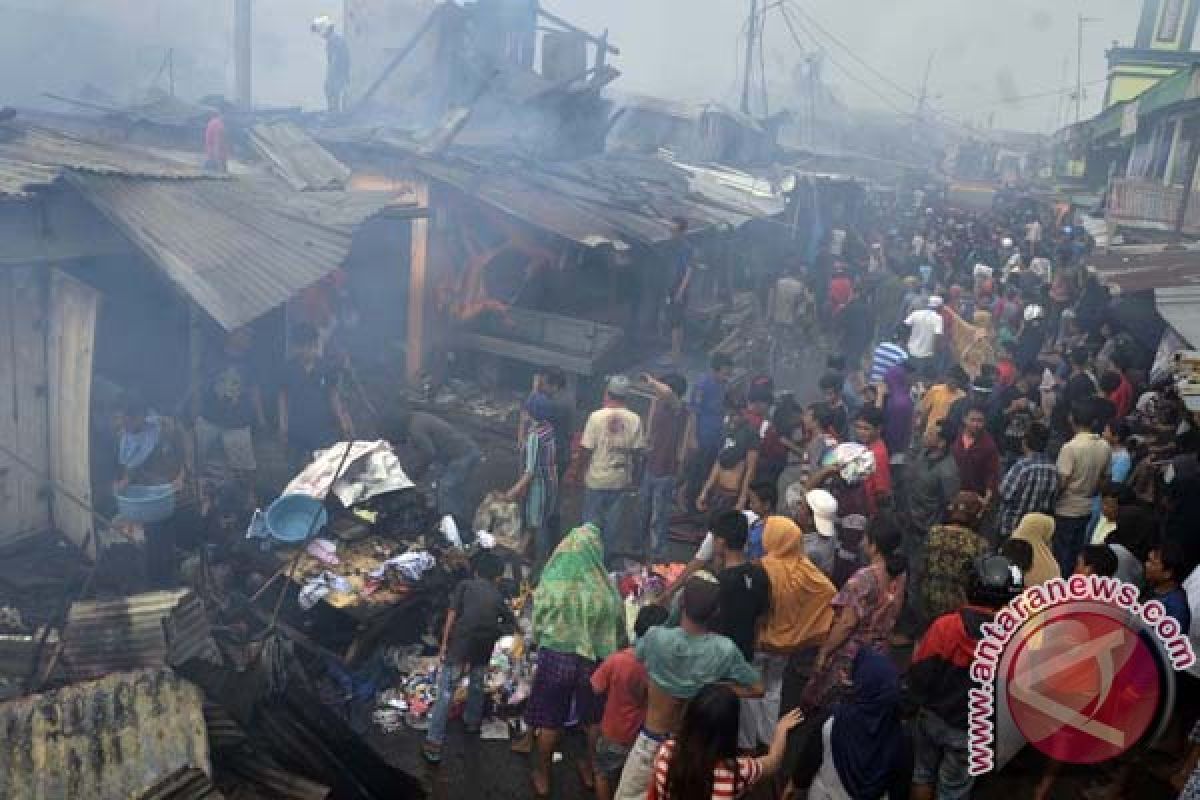 Wawali Makassar tinjau lokasi kebakaran Pasar Pannampu 