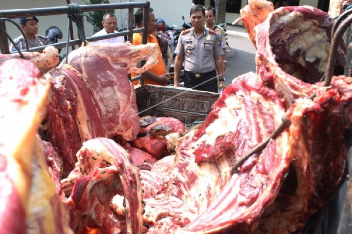 200 Kg Daging Gelonggongan di Semarang Diamankan