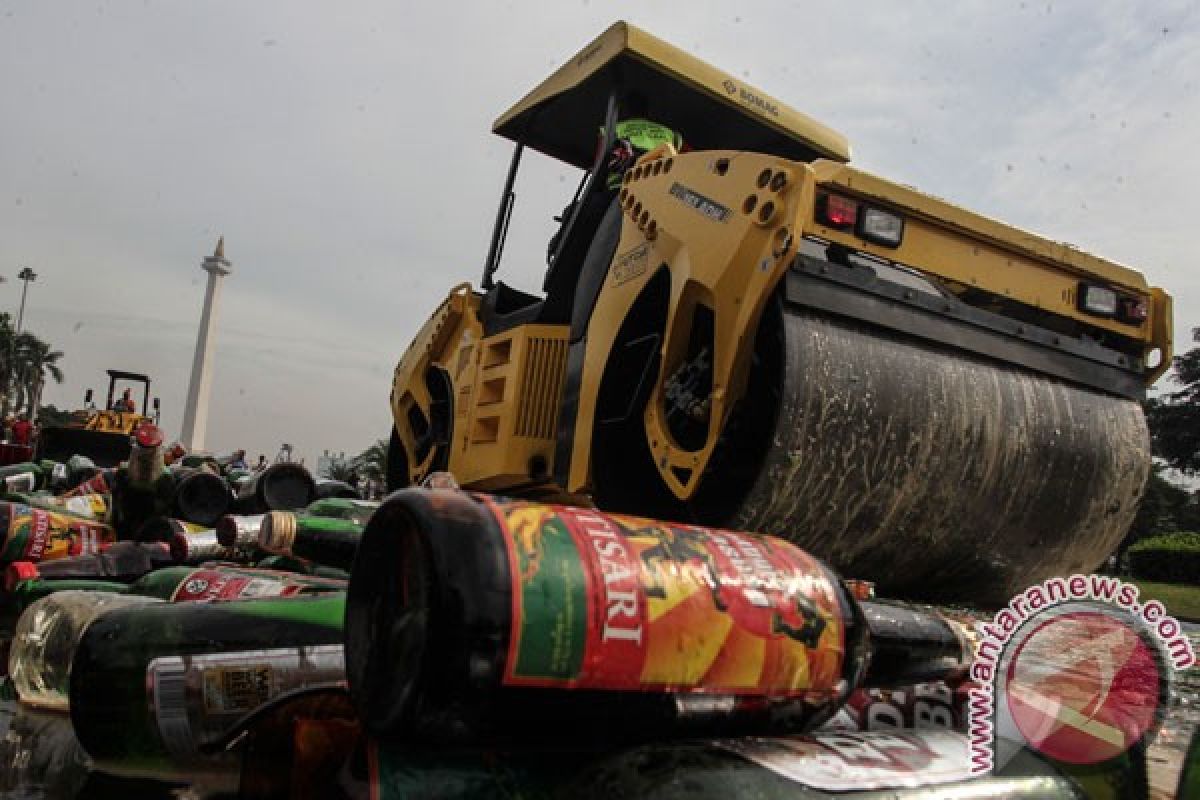 Polisi diminta tindak pedagang minuman beralkohol di Biak