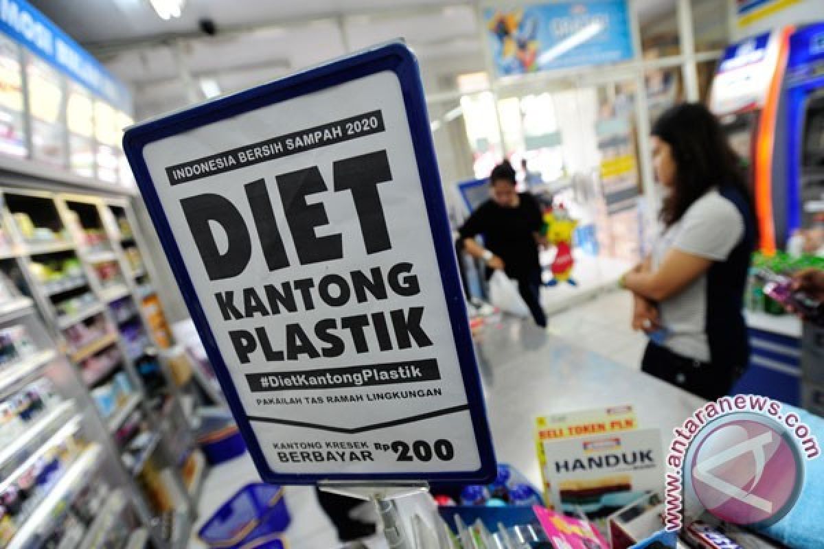 Pemkab Sambas Siap Terapkan Kantong Plastik Berbayar 