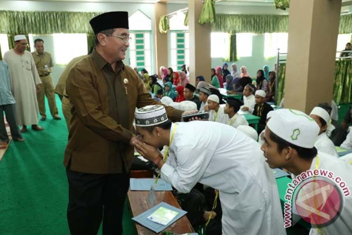 Bupati HSS Buka Pesantren Ramadhan