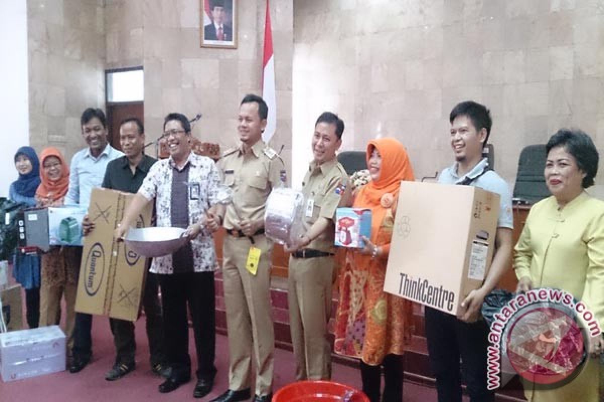 Pemkot Bogor Salurkan Bantuan Usaha Muda Mandiri 