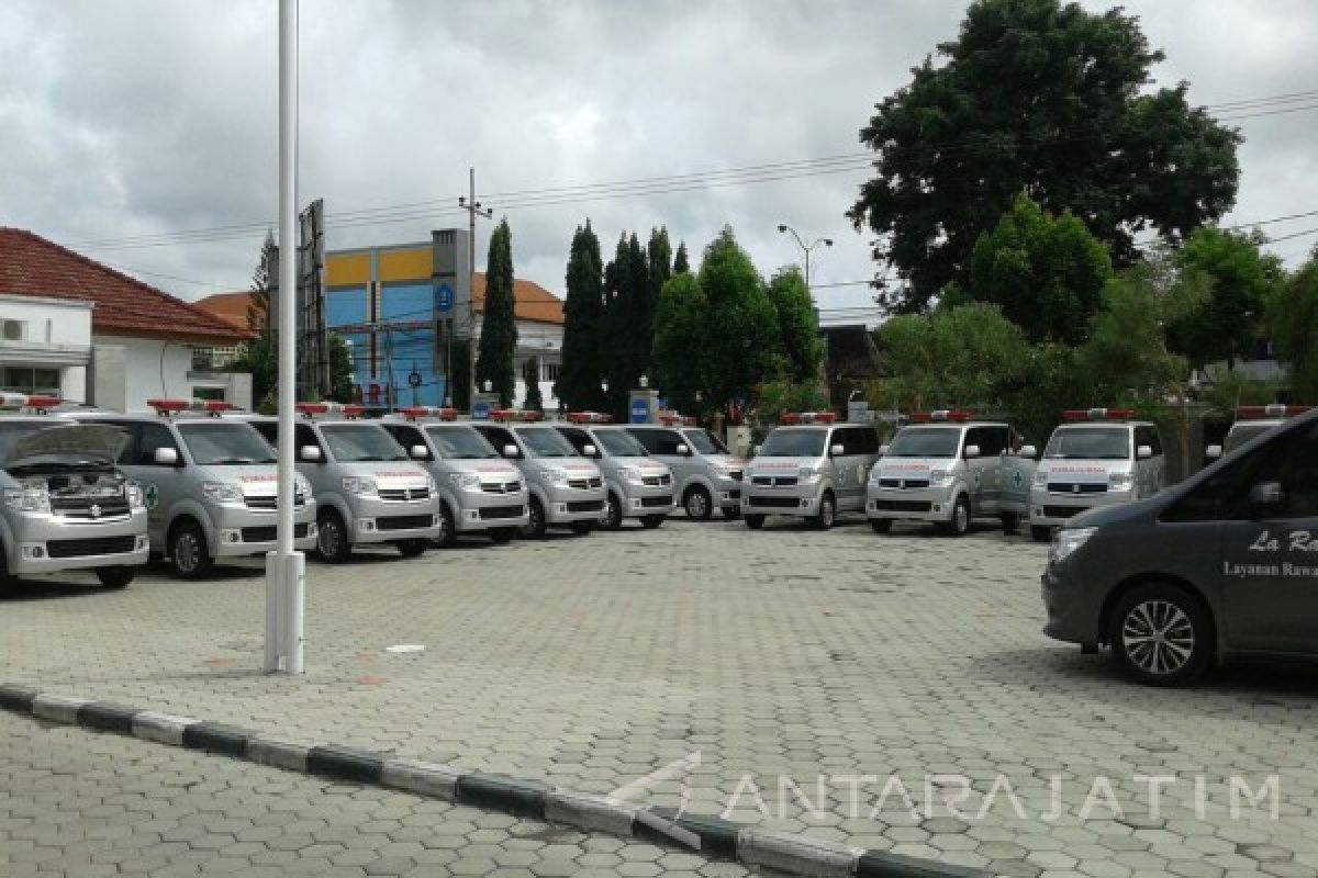 Pemkab Situbondo Distribusikan 13 Ambulans Bantu Layanan Kesehatan Arus Mudik