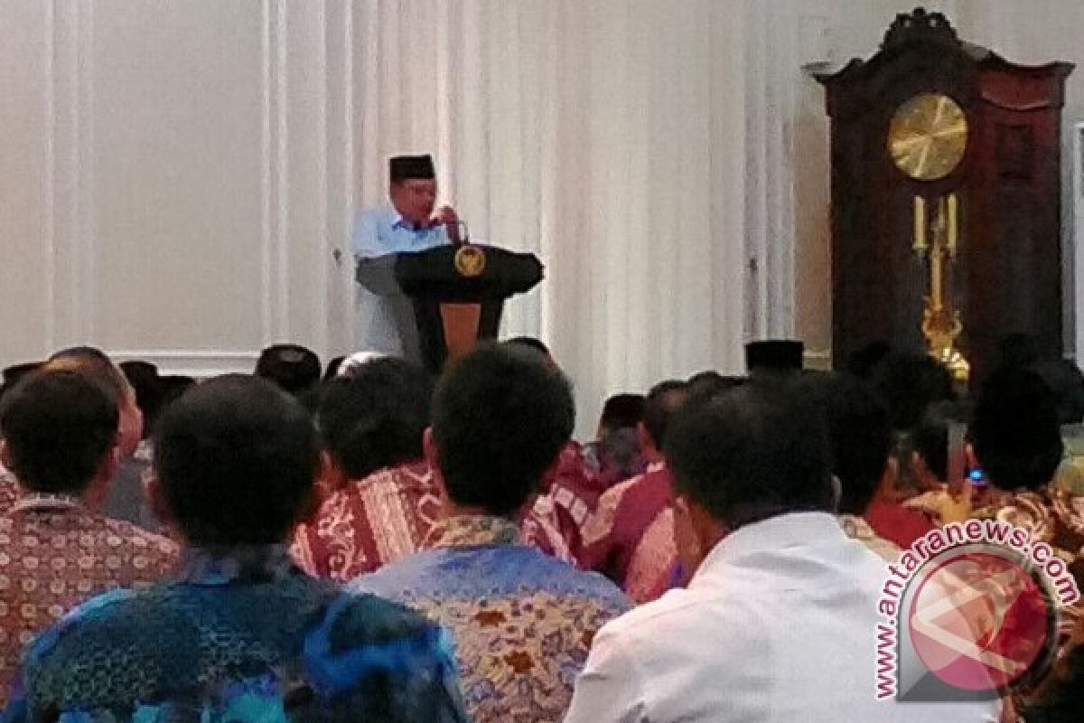 Jusuf Kalla moderator dialog KAHMI