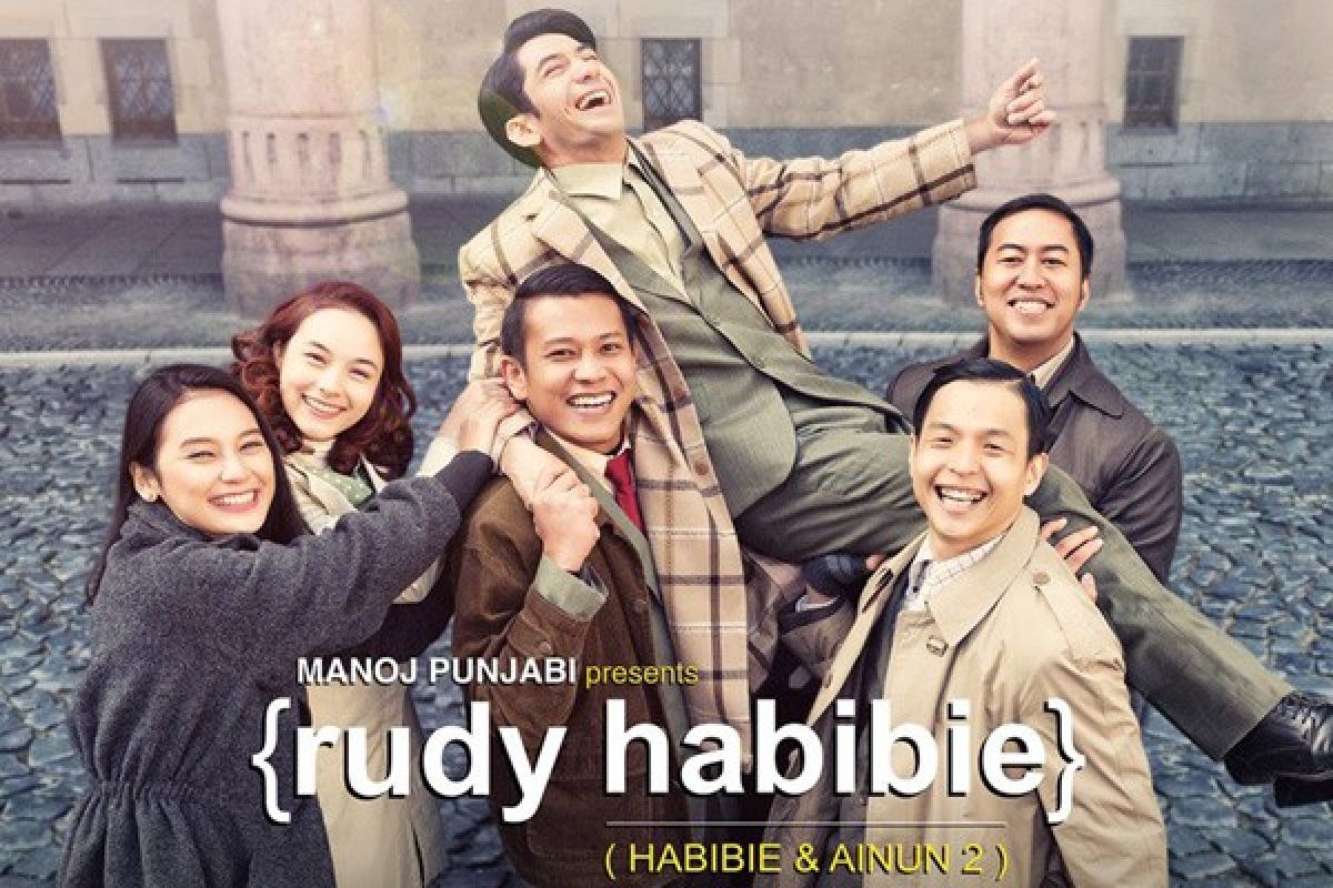 "Rudy Habibie" raih Film Terpuji FFB 2016