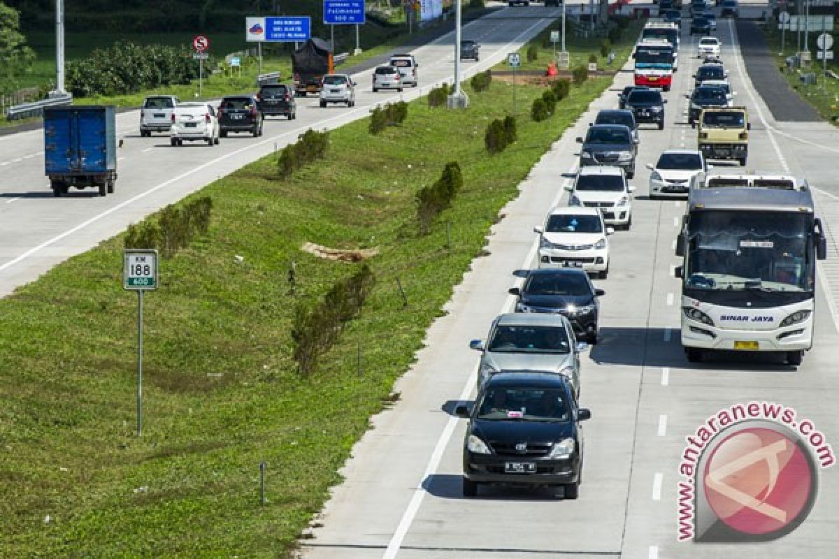 Kemacetan teratasi, Tol Cipali kembali lancar