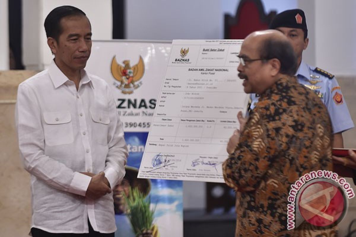 Presiden Jokowi terima kartu NPWZ dari Baznas