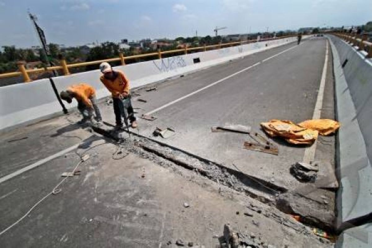 Bupati Pekalongan Pastikan Jembatan Spait Siap Dilalui