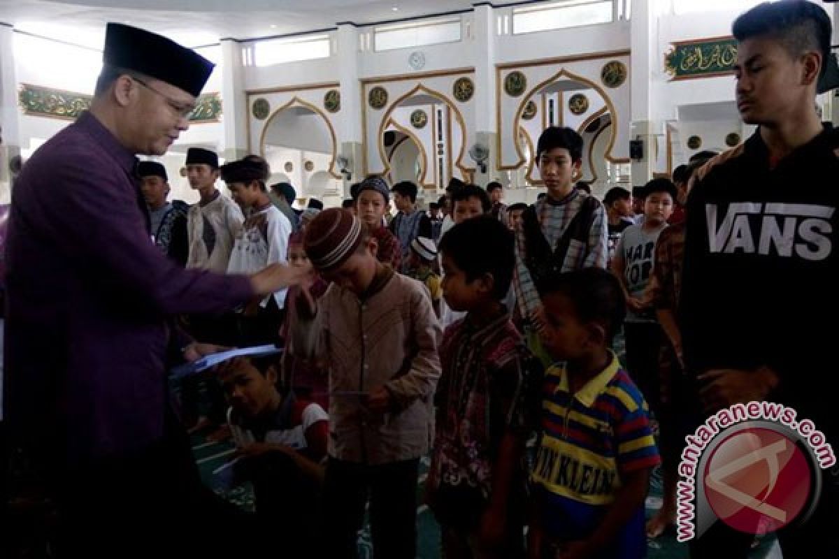 Gubernur Bengkulu santuni 1.350 anak yatim piatu