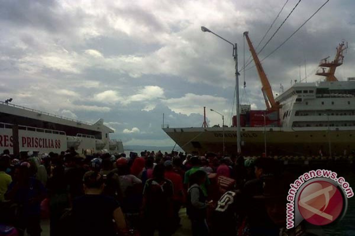 Arus Mudik Di Pelabuhan Baubau Mulai Melonjak