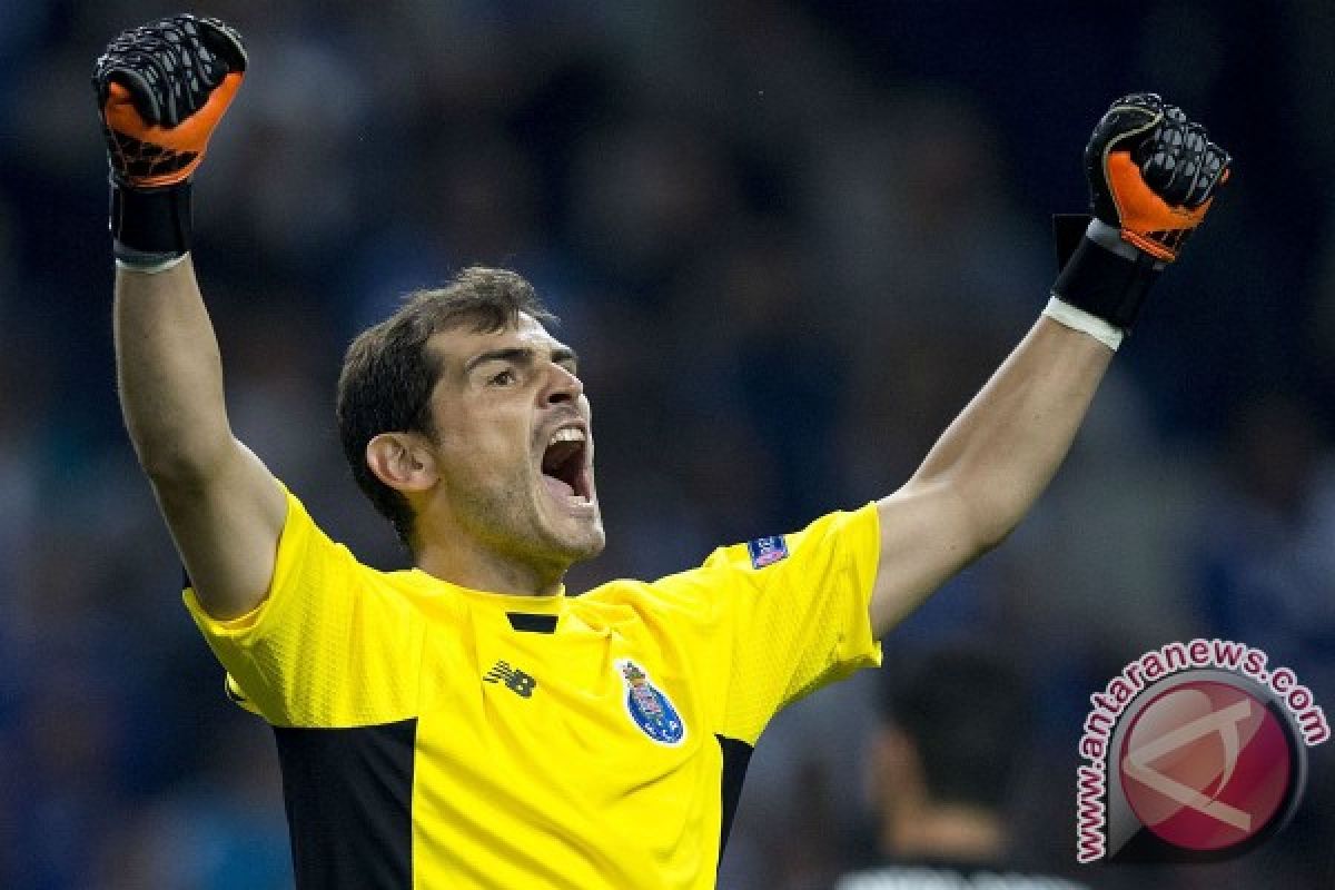 Iker Casillas Isyaratkan Pensiun
