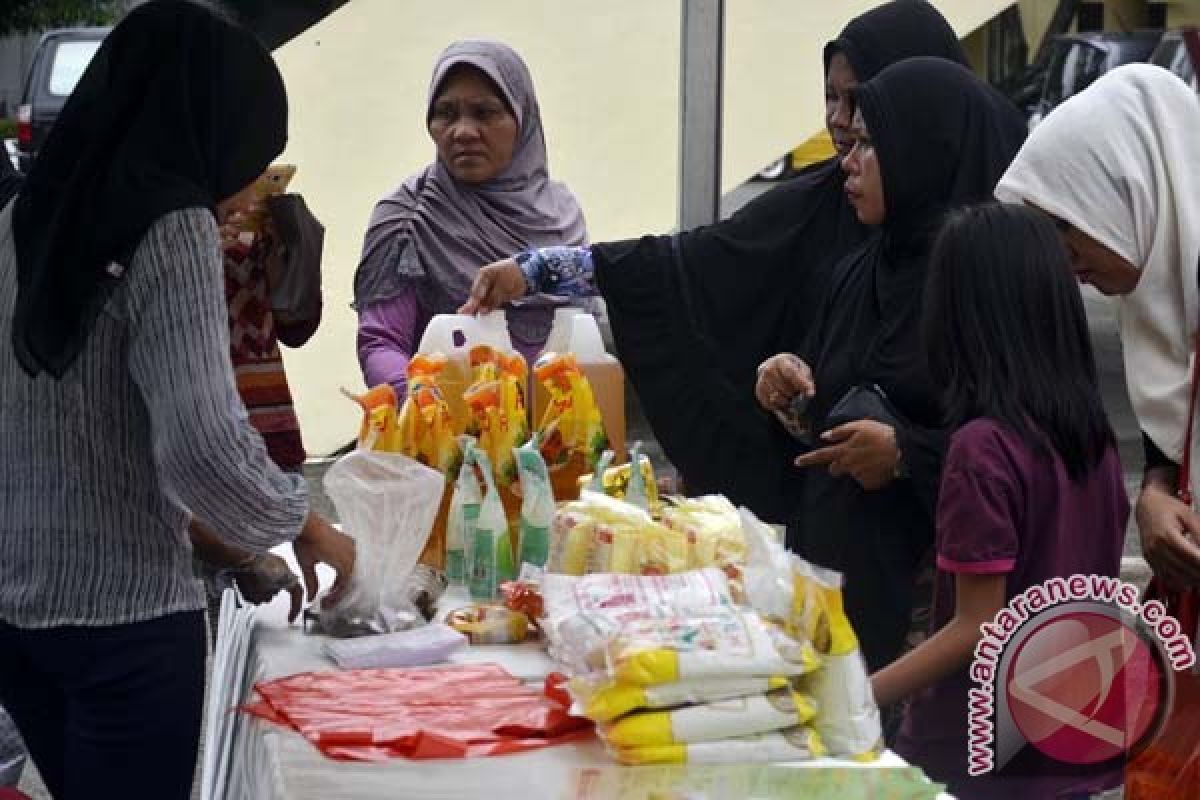 FKIJK - Pemprov Sulsel gelar pasar murah