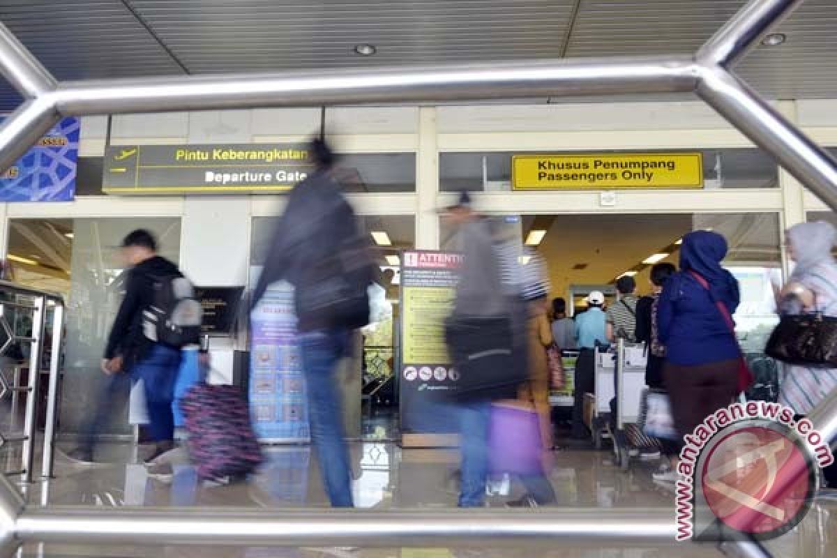 Penumpang Bandara Sultan Hasanuddin 40.643 orang