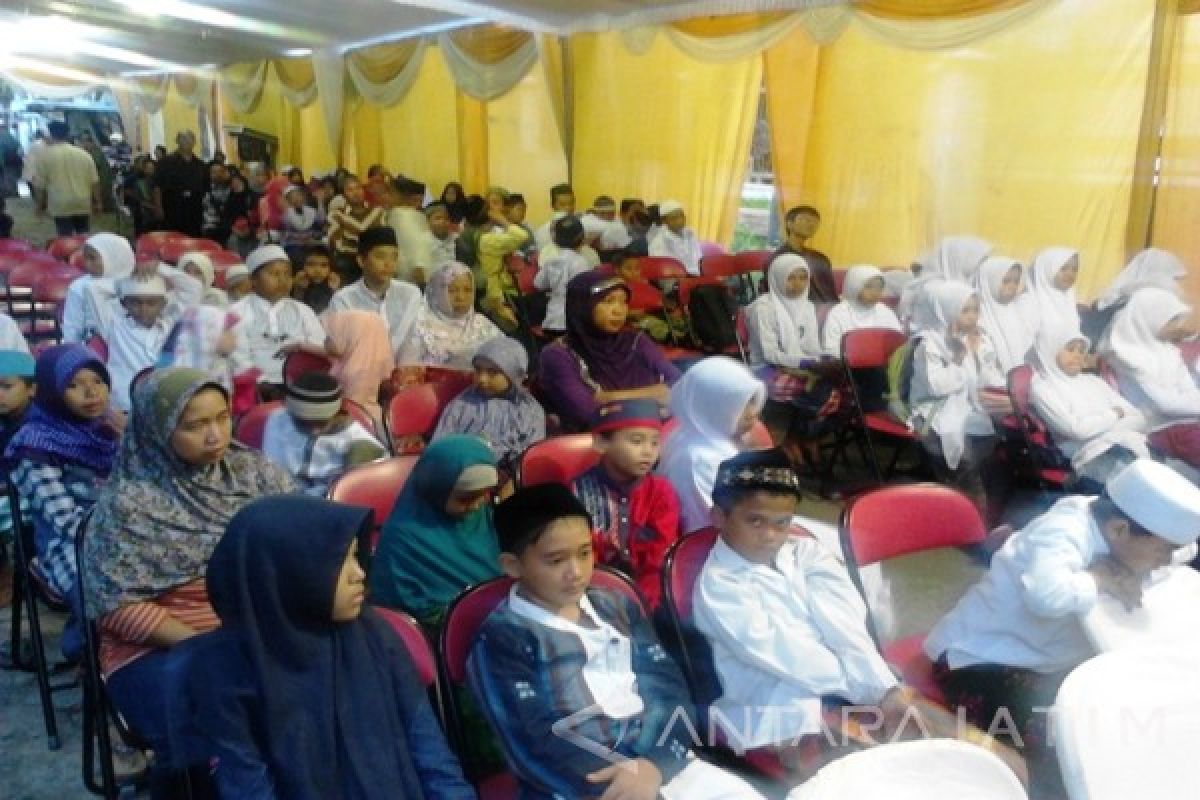 Ratusan Anak Yatim Doakan La Nyalla Sabar