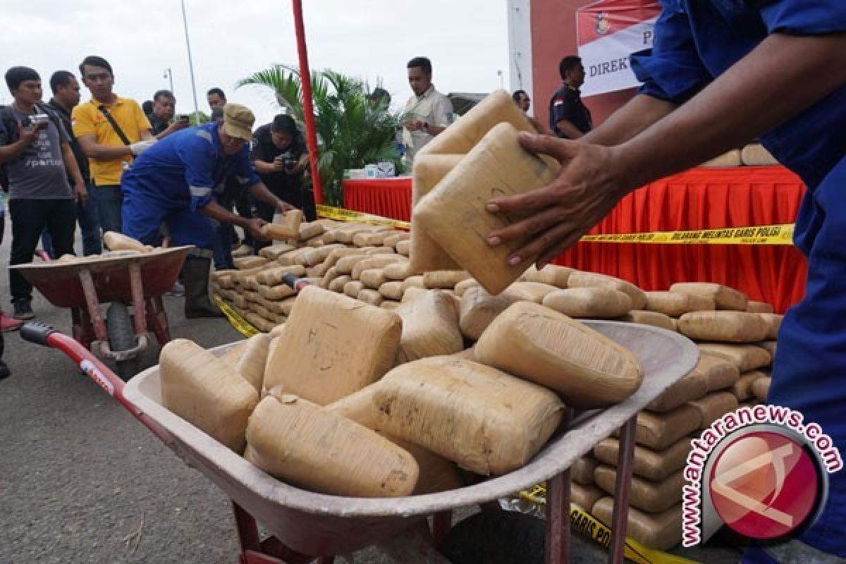 Tiga Polisi Terlibat Narkoba Divonis Berbeda