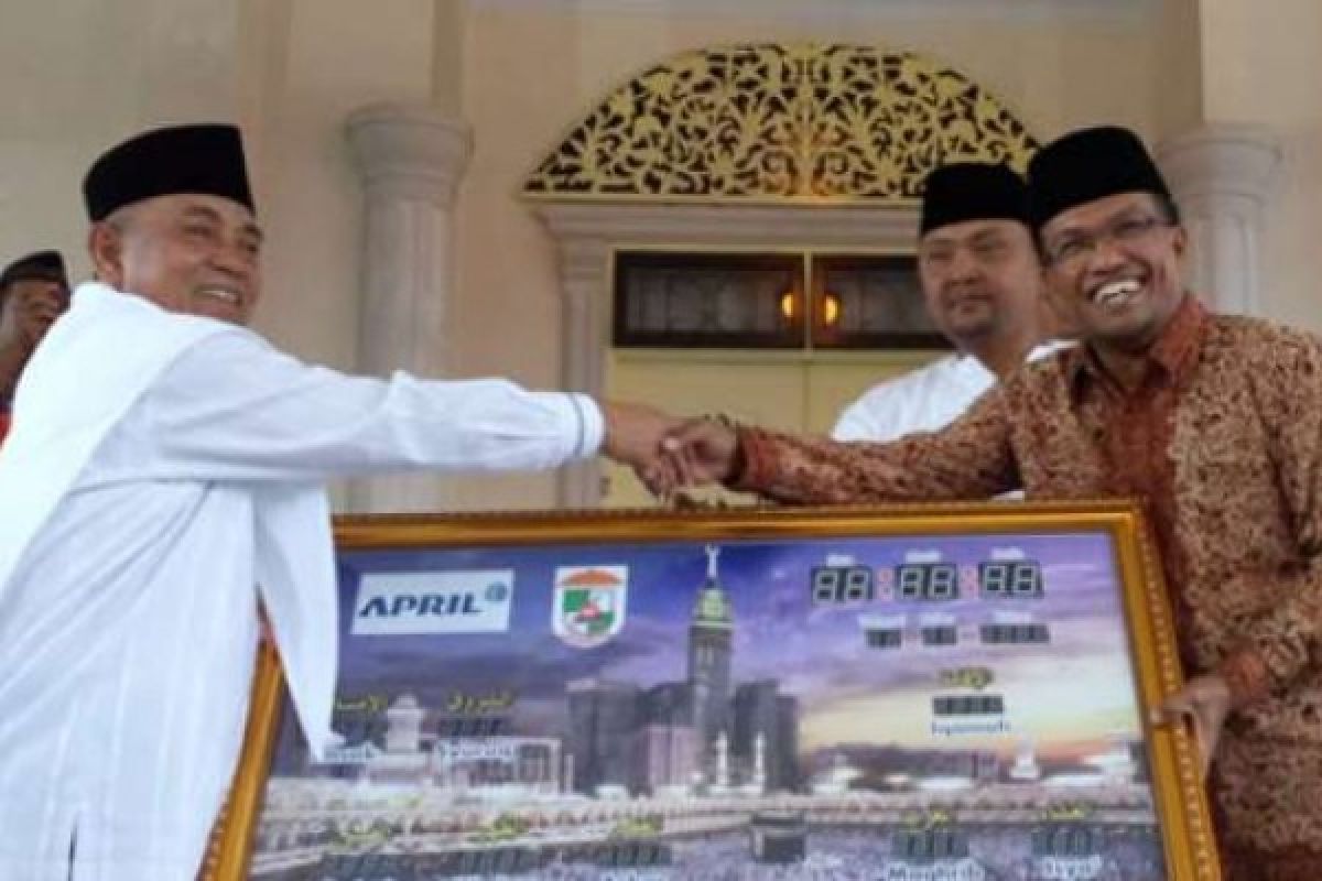 Bupati Pelalawan Lepas Tim Safari Ramadan RAPP dan Pemda 
