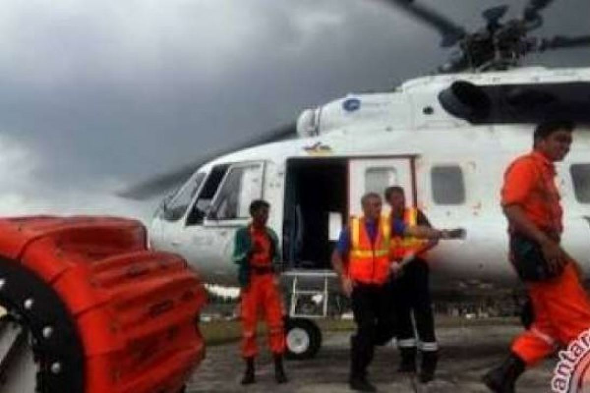 Kebakaran Lahan Perusahaan di Rohil, 2 Helikopter Bom Air Diterbangkan