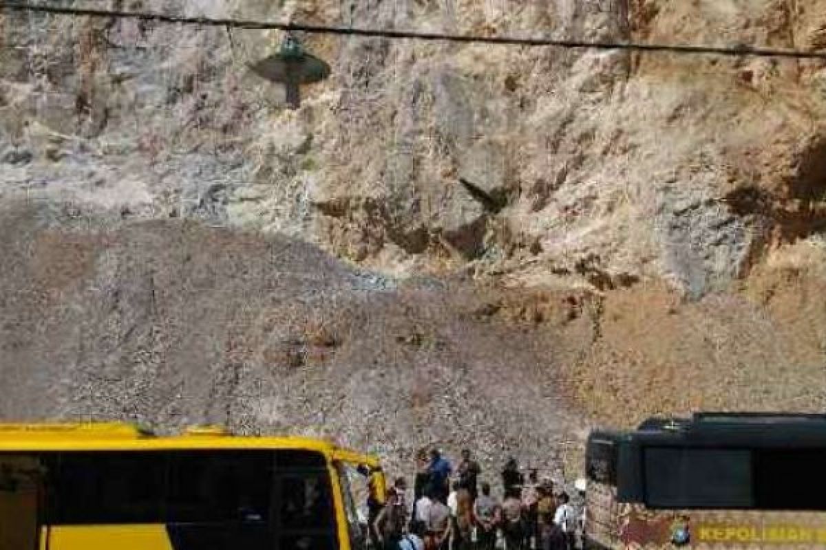 Kapolda Riau Pantau Jalur Mudik Lebaran, Longsor Batu Paling Dikhawatirkan