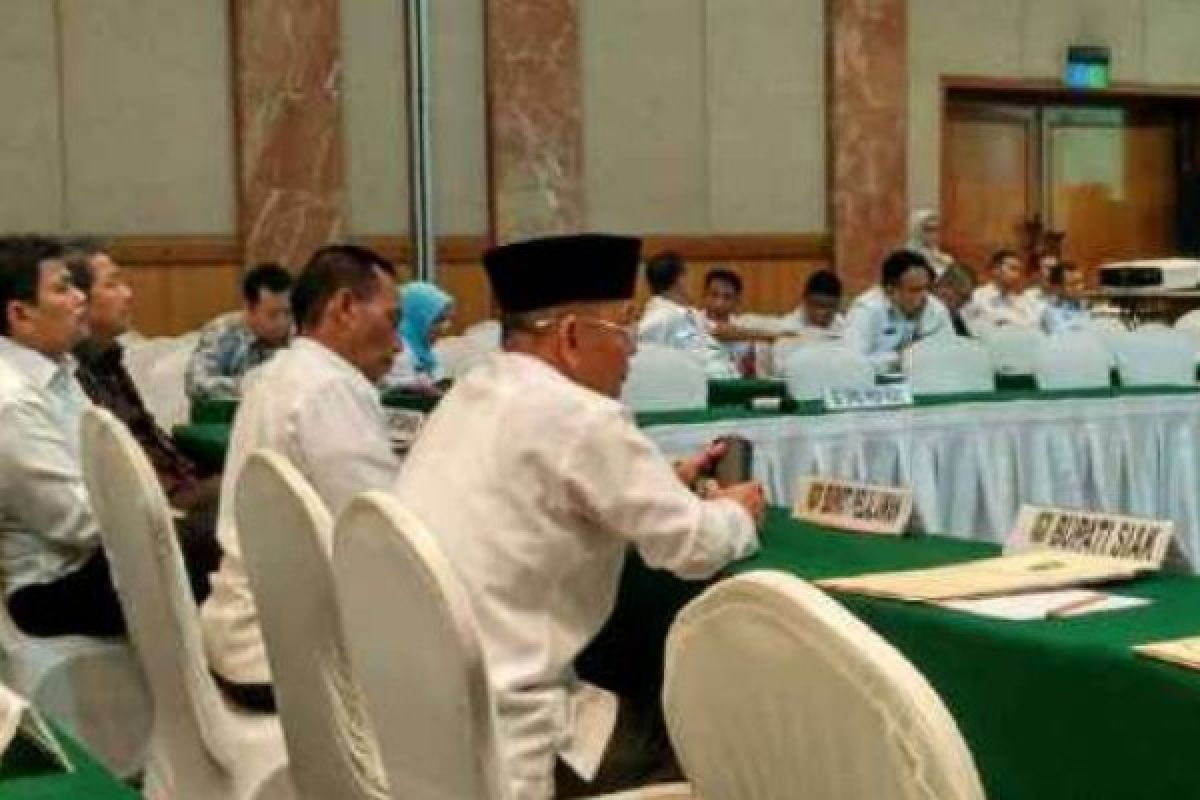 Bupati Pelalawan hadiri Musrembang RPJPD Riau 2015-2025