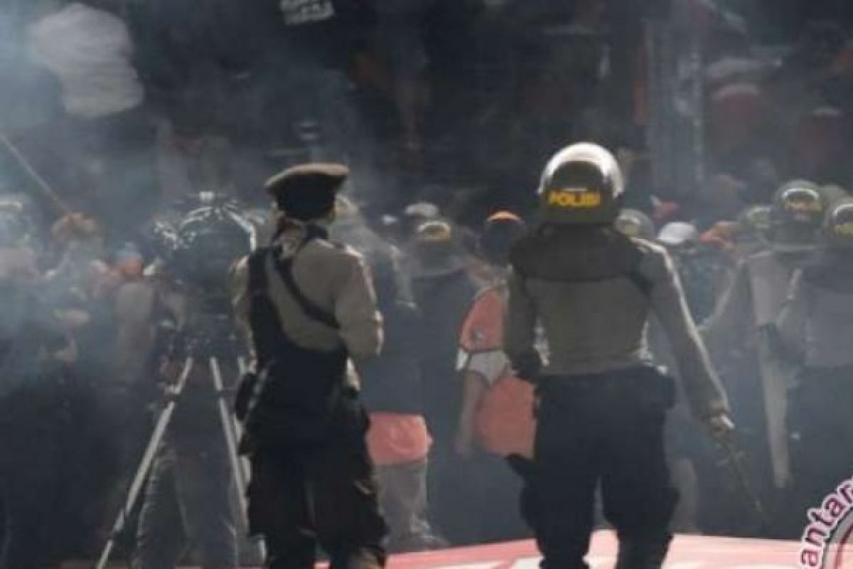 Bikin Onar, Ratusan Pendukung Persija Ditangkap Polisi