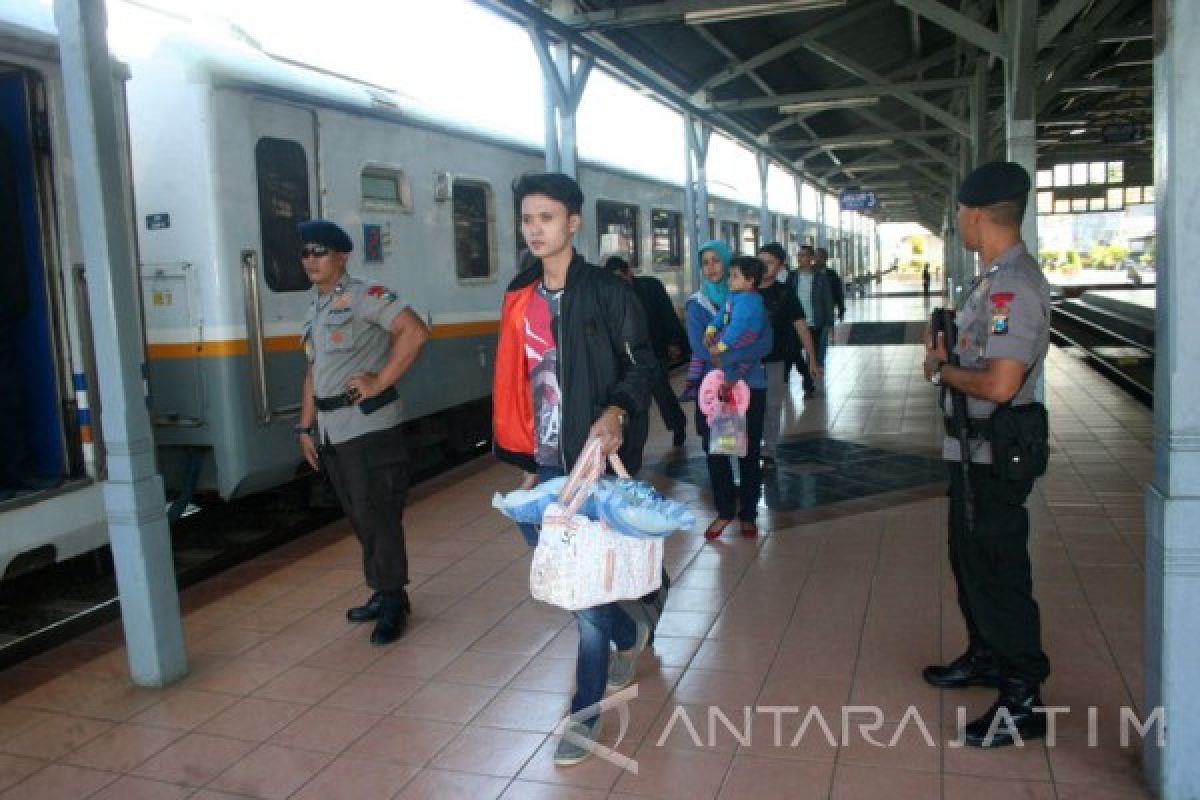 Penumpang Turun di Stasiun KA Bojonegoro Meningkat