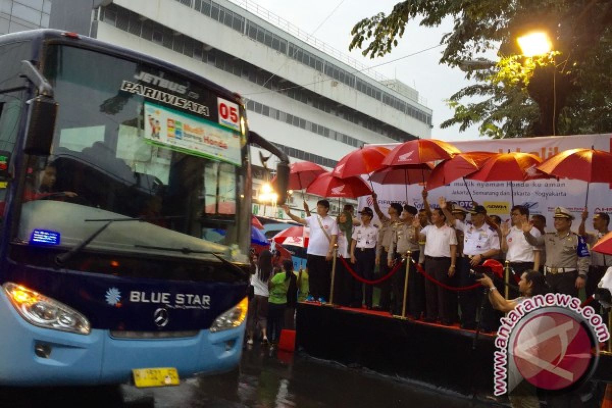 AHM sediakan bus mudik untuk 2.295 konsumennya