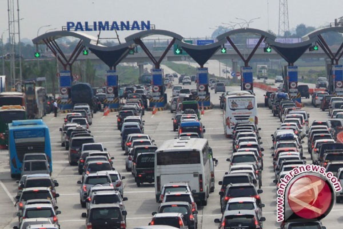 Macet Sepanjang 15 km Menuju Gerbang Tol Cipali di Palimanan