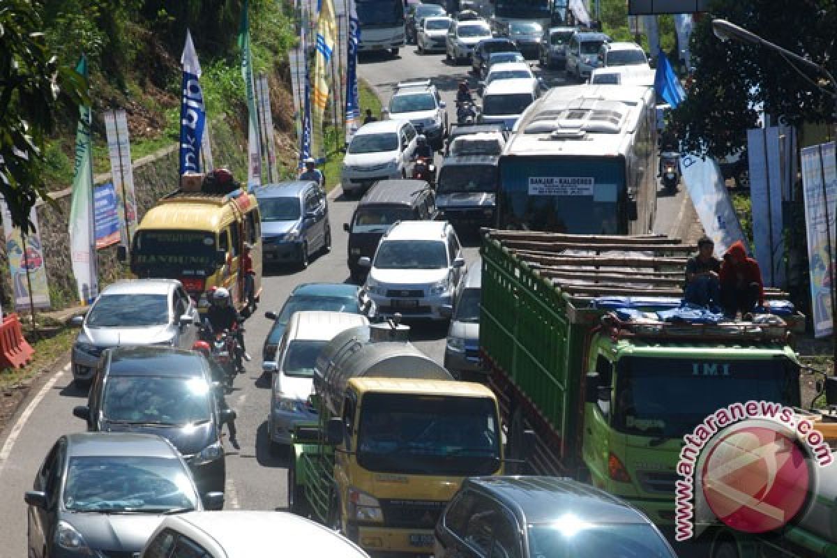 Polisi berlakukan satu arah jalur Garut