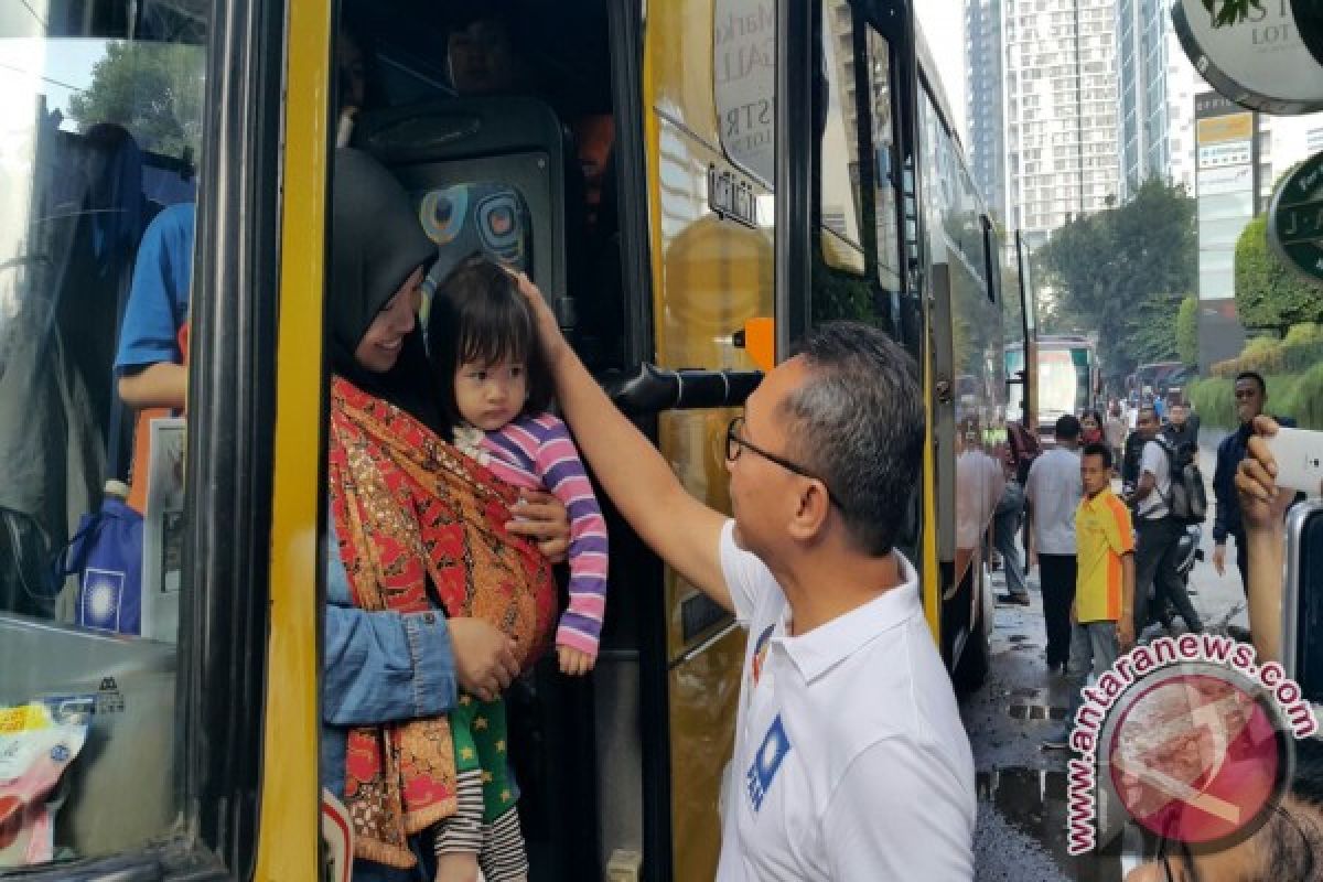 Ketua MPR lepas rombongan mudik bersama ke berbagai daerah