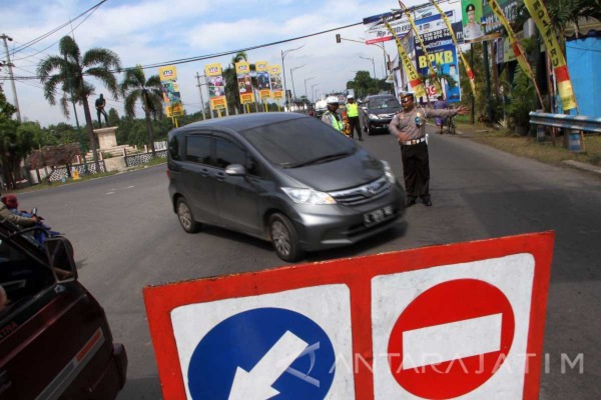 Tulungagung Tunda Pemasangan Separator Jalan Antisipasi Macet