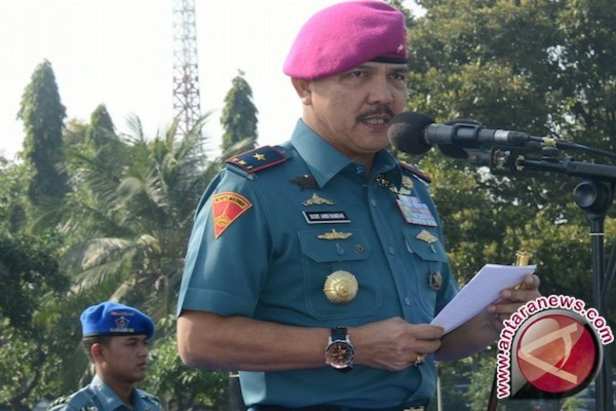 Komandan Pangkalan Utama TNI AL V/Surabaya lepas mudik gratis anggota