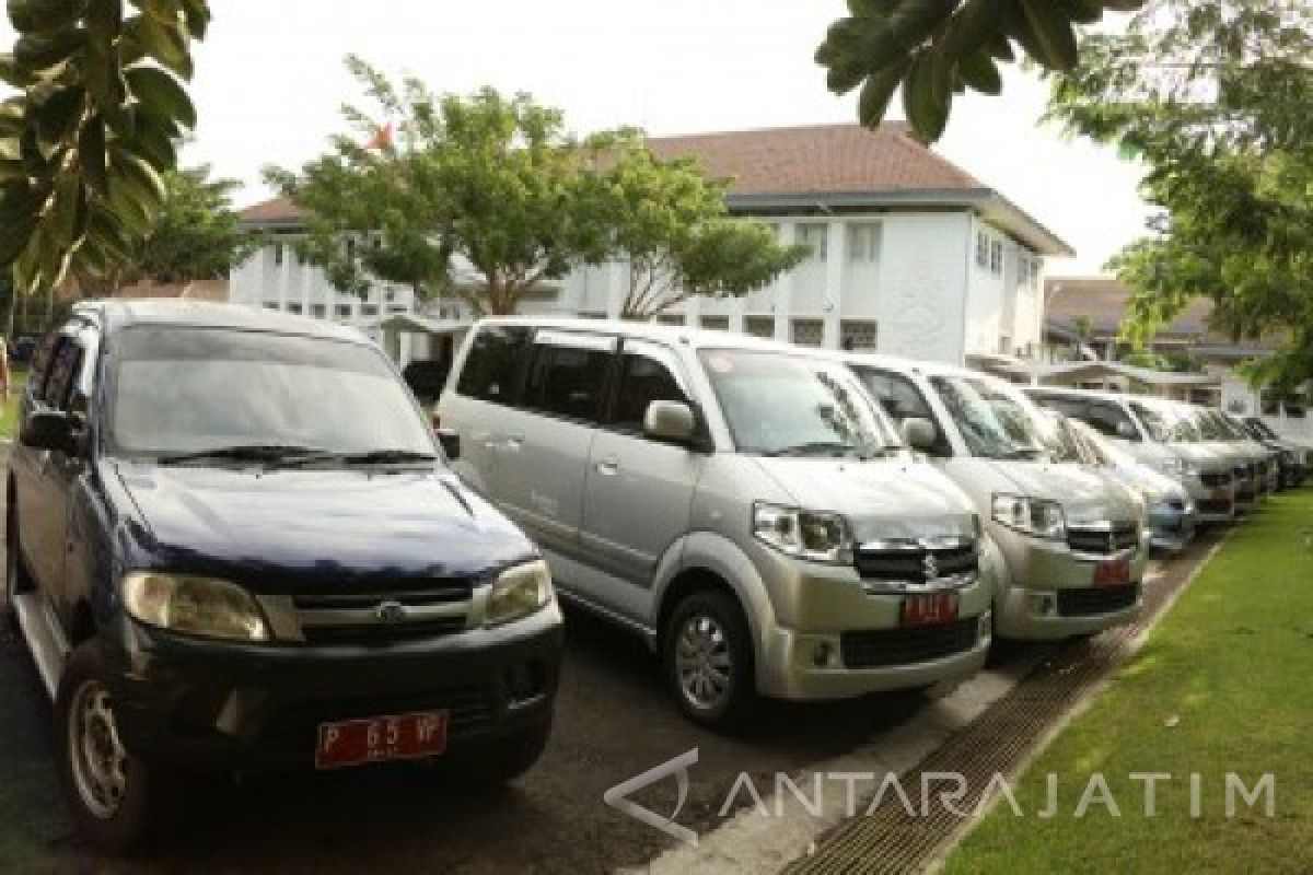 Mobil Dinas Pemkab Banyuwangi Dikandangkan