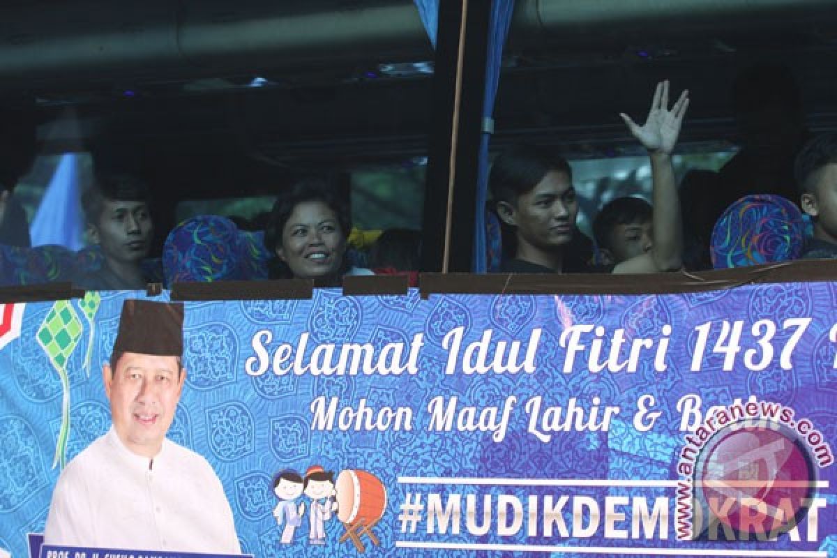 SBY lepas 5.242 pemudik gratis Partai Demokrat