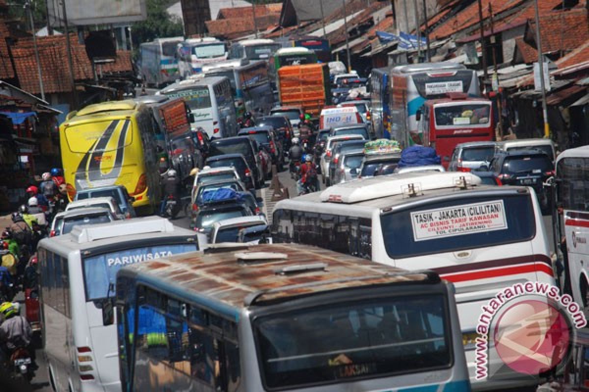 Hindari Nagreg, pemudik manfaatkan alternatif Kamojang-Garut