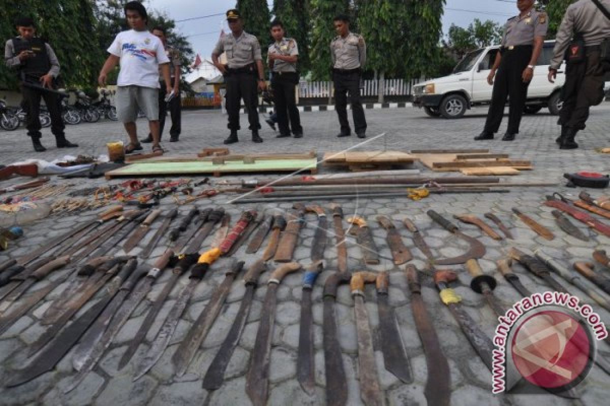 Polisi Razia  Di Tempat Hiburan