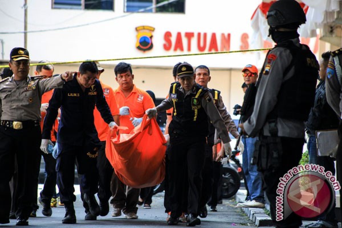 Keluarga ambil jenazah pelaku bom Solo