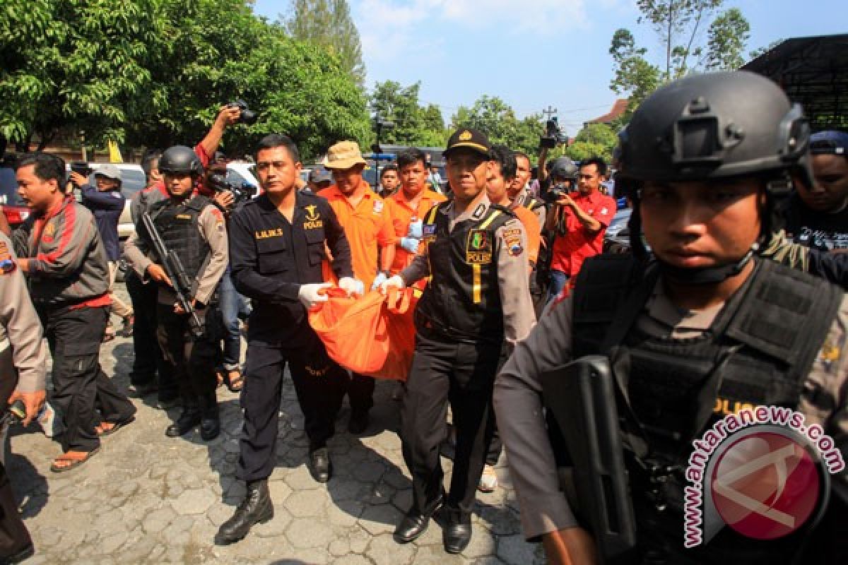 Polri geledah rumah Nur Rohman