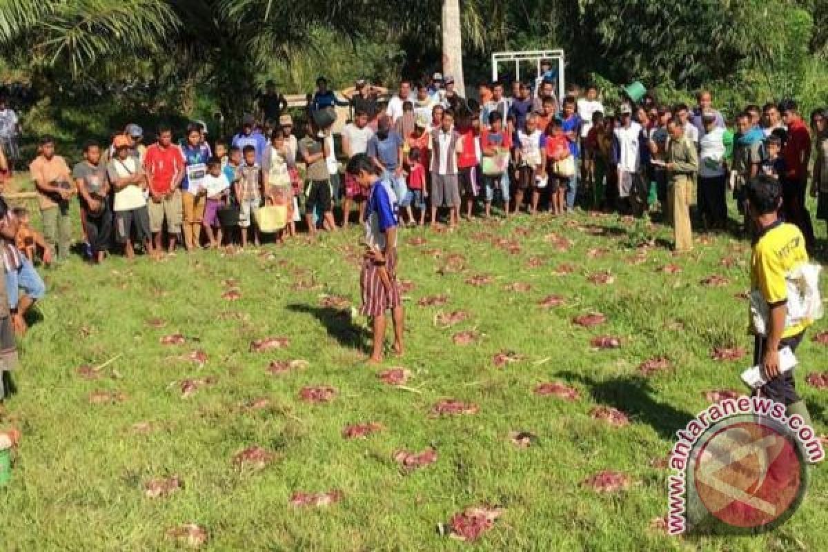 Warga Bengkulu pertahankan tradisi 'Cencang Kertok'