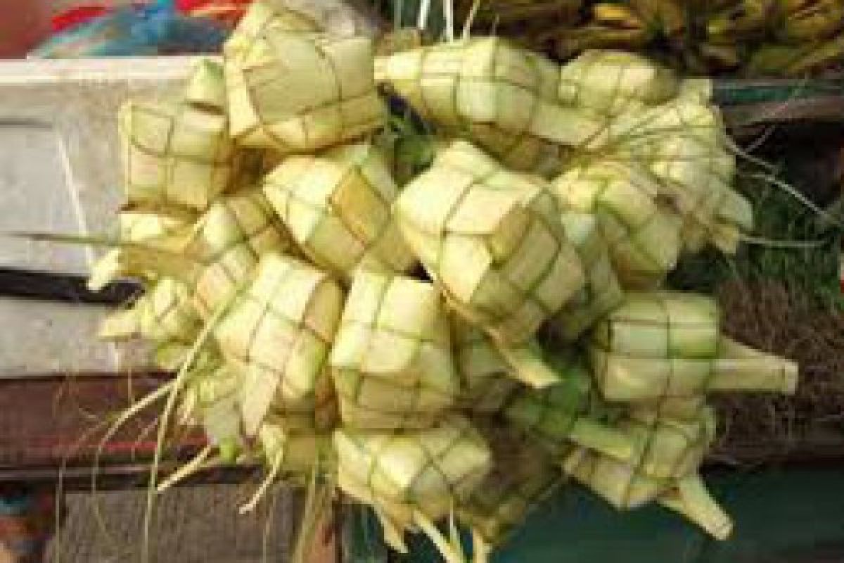 10 thousand of  ketupat lenterns will enliven Singkawang City.